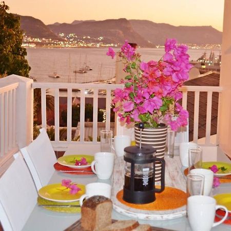 Simonʼs Town Bougainvillea House - The Heart Of Simonstown מראה חיצוני תמונה