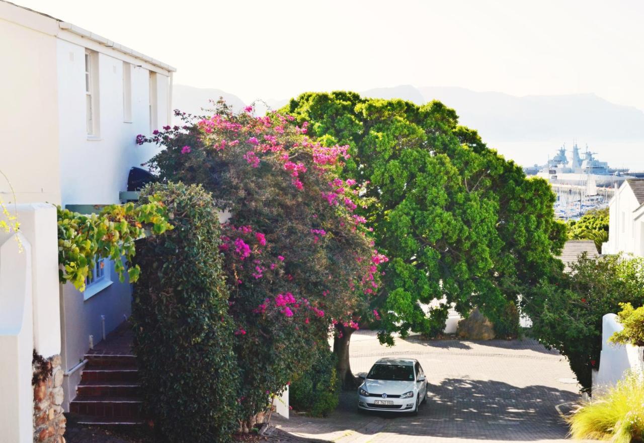 Simonʼs Town Bougainvillea House - The Heart Of Simonstown מראה חיצוני תמונה